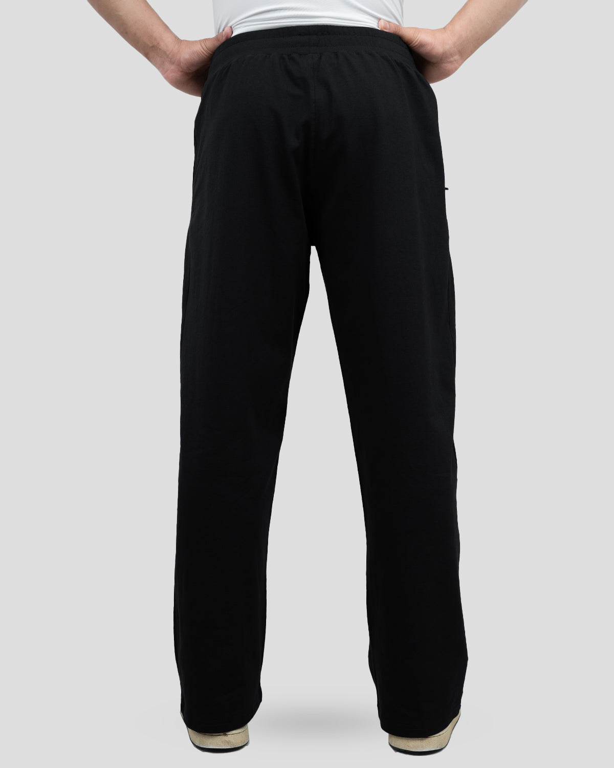 Stride Straight Pants