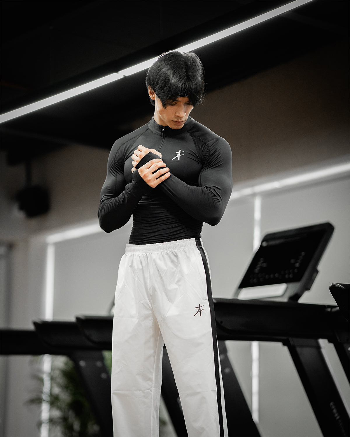 Hustle High Neck Pullover